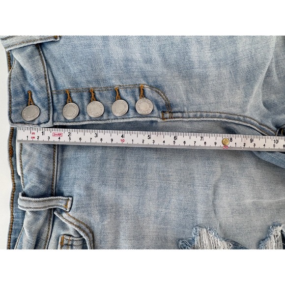 Judy Blue Distressed Denim Button Fly Shorts Light Wash High Rise Women's L EUC - Picture 8 of 8